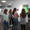 Die Kunst AG-Schülergruppe der Werkrealschule im Seefälle besucht die Ausstellung.