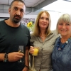Simon Odischo, seine Frau und Sabine Schäfer-Gold