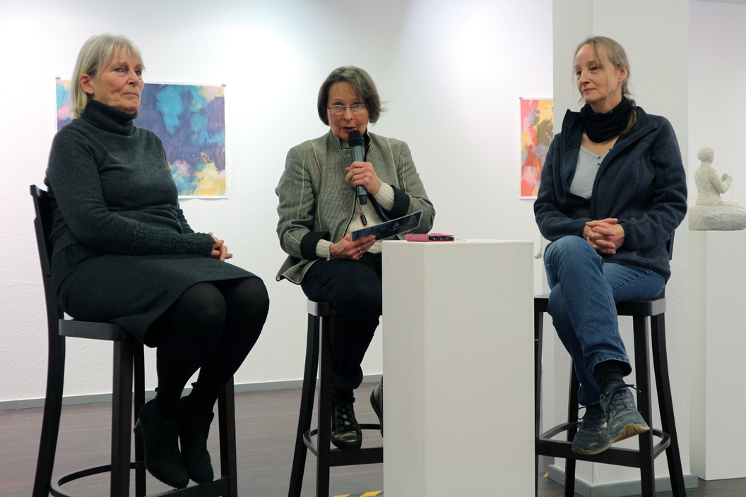 Birgit Feil, Claudia Krug und Ulrike Saremba im Gespräch