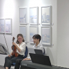 Nicola Witzmann, Violine, und Patrick Meier, Klavier, warten auf ihren Einsatz.