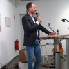 Oberbürgermeister Christoph Traub begrüßt die Besucher der Vernissage.