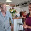 Gisela Jäckle und Hans Hochradl im Gespräch.
