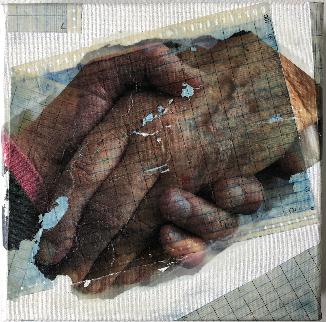 Marion Musch: Händehalten, Mischtechnik, 20 x 20 x 2,5 cm